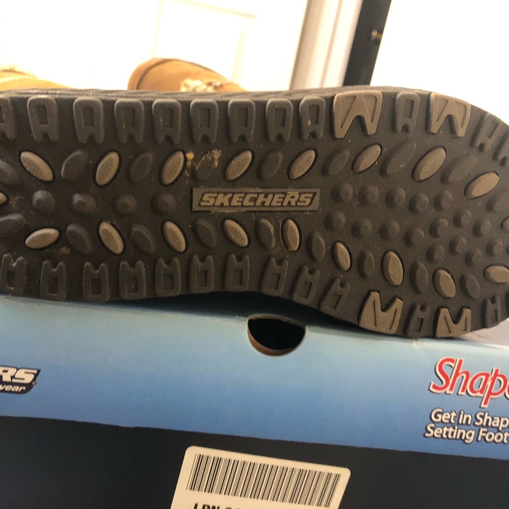 Skechers Shape Ups Fur-Lined Winter Boots - Picture 10 of 14